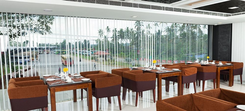 Hotel Abaam Cochin Kochi Exterior foto